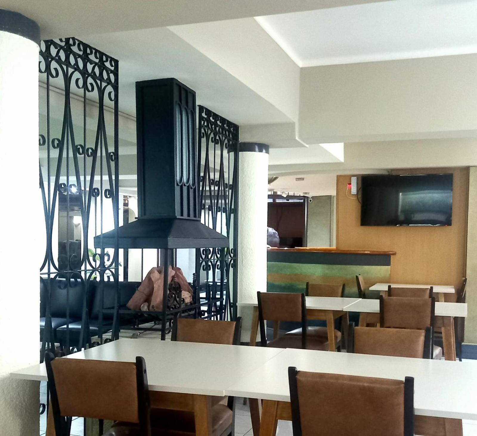 Hotel Milena Mendoza Bagian luar foto